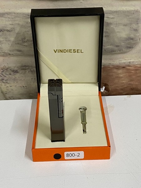 Vindiesel Marka Düz Füme Renk Gazlı İnce Model  Kişiye Özel Çakmak 