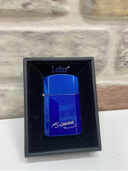 Mavi Renk Kemal Atatürk İmzalı Benzinli