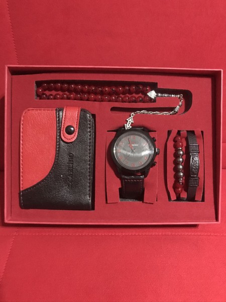 Kırmızı Renk Özel Vip Set️ Saat, Cüzdan, Tesbih Bileklik Set